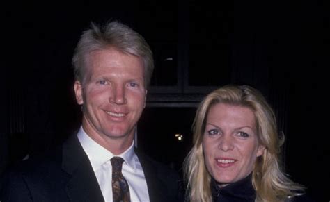 Phil Simms Wiki: Married Life, Wife, Children, Salary, Net Worth.